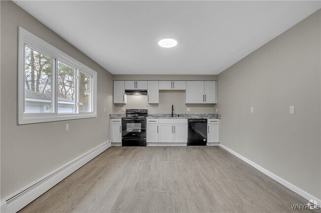 Building Photo - 24 Faahs Dr Rental