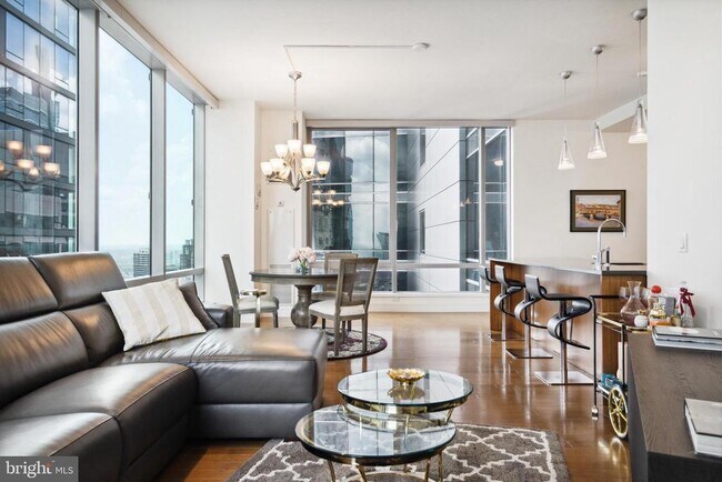 Building Photo - 1414 S Penn Square Unit 39A Rental
