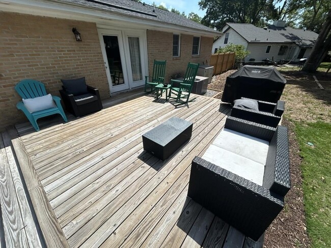 Photo - 1209 Julian Clark Rd