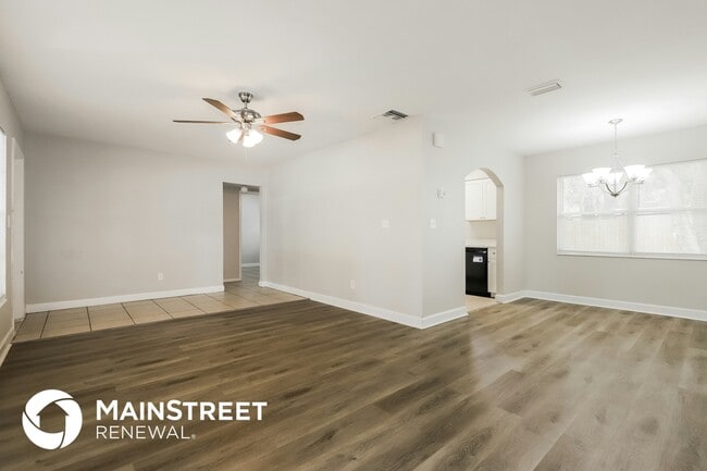 Photo - 510 Hedge Row Rd