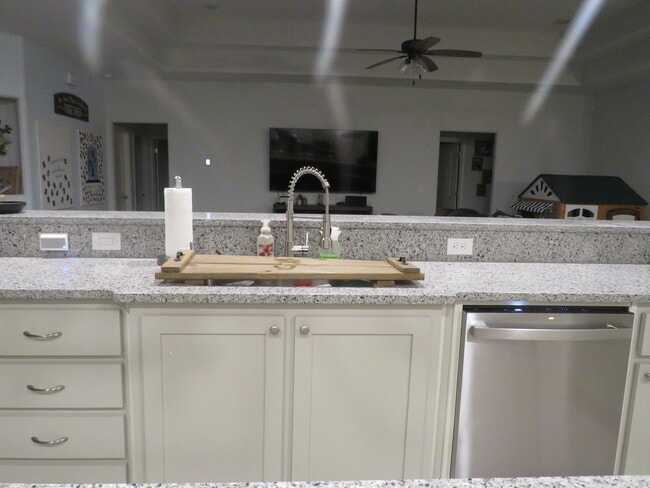 Photo - 9167 Tara Cir