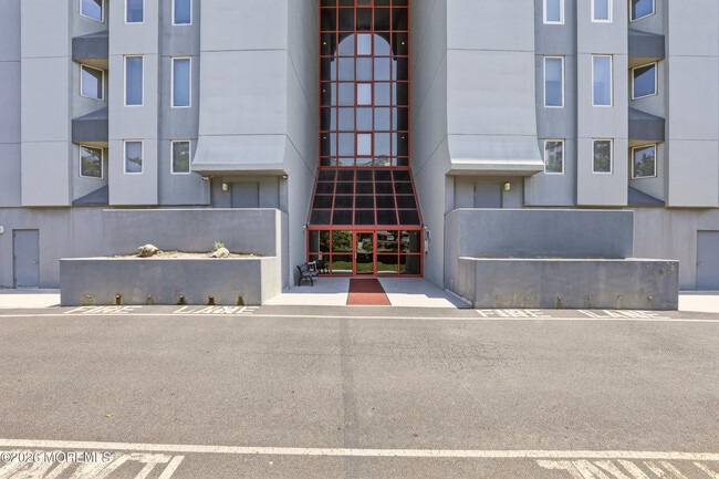 300 Ocean Ave N Unit C1