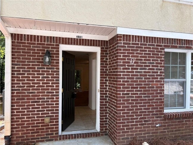 Photo - 4601 Logan Way