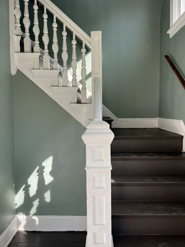 Photo - 792 N Fred Shuttlesworth Cir Unit 1