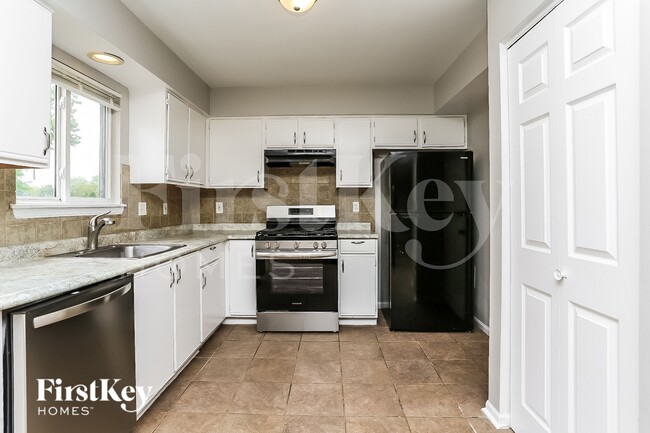 Photo - 21439 Georgetown Dr