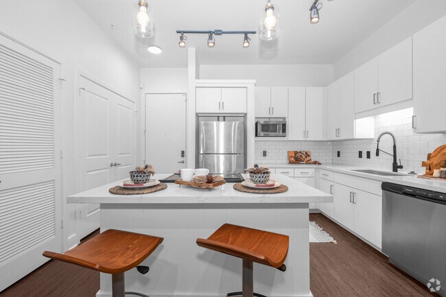 2 BR 2 BA, 1,170 Sq. Ft.