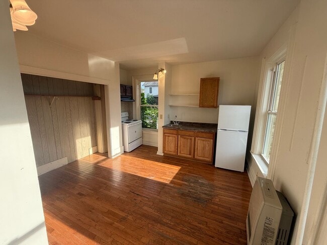 413 S Sixth - 413 S Sixth Apartment Unit A