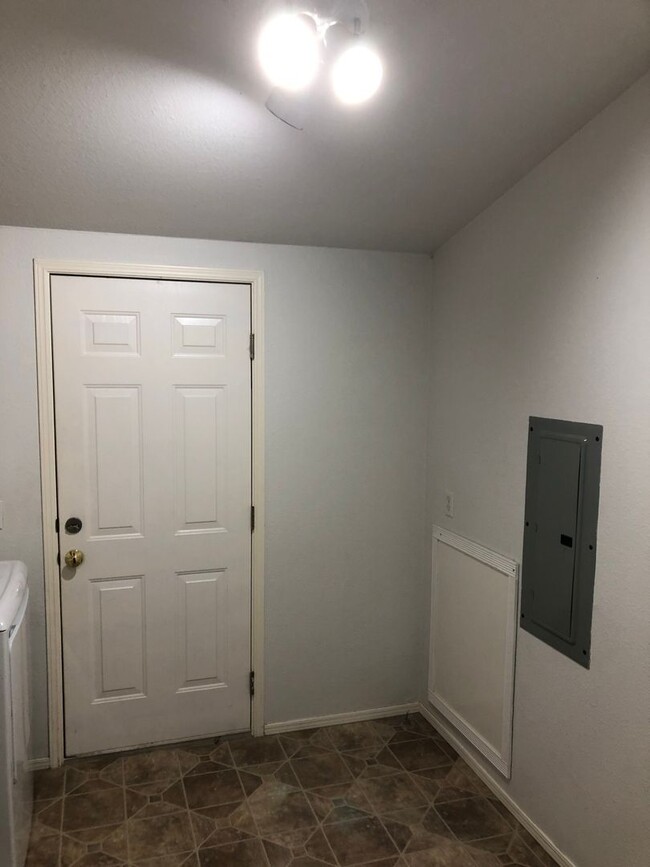 Photo - Large 4 Bedroom House in Sheridan