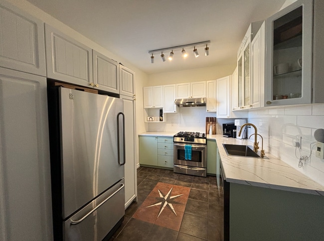 Photo - 6004 Rue D'aragon Unit 6004