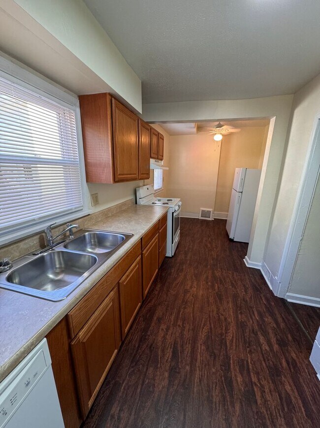 203 N Stewart Ave SE Apartment Unit 20301 Girard, OH