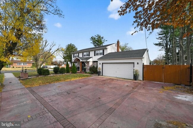 Photo - 335 Connecticut Ave