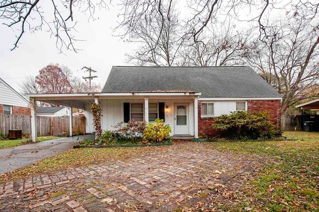 Building Photo - 3216 Haraway St