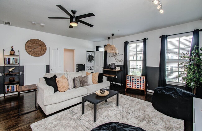 Photo - 2216 Chenevert St Apartment Unit ID1256832P