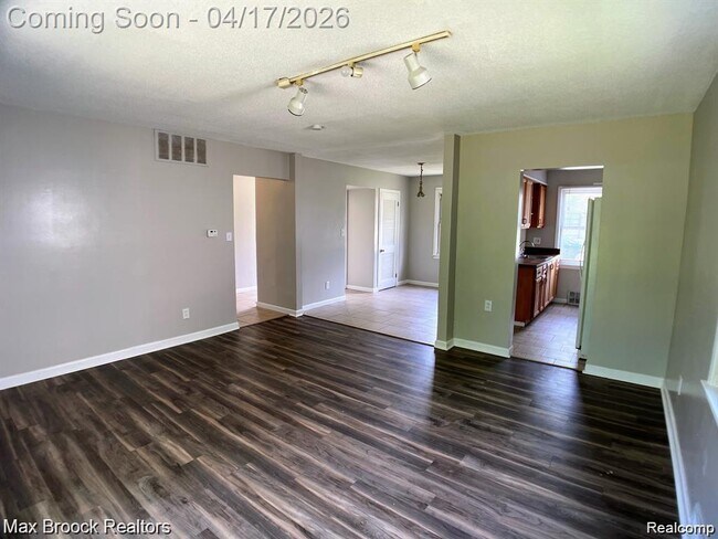 Photo - 22120 Condon St