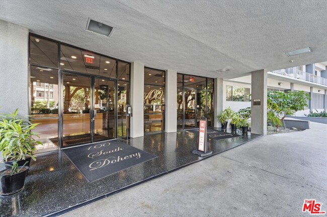 Photo - 100 S Doheny Dr Unit 213