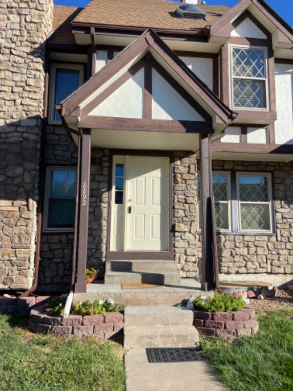 Photo - 8892 Brompton Way