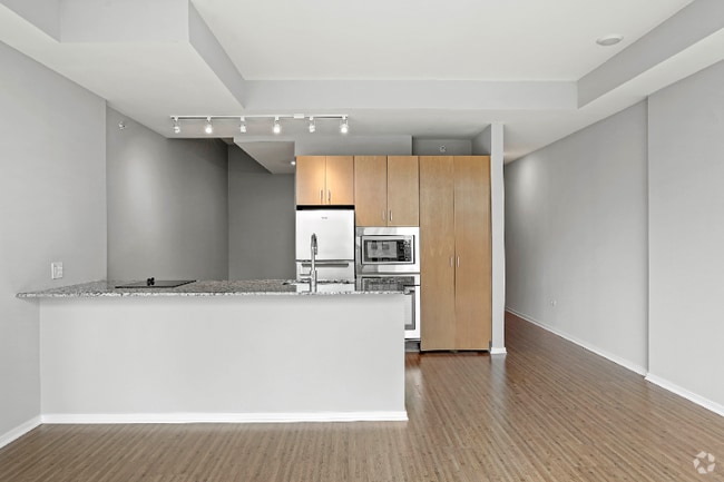 Building Photo - 450 N St Clair St Rental