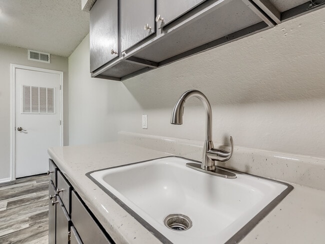 Riverpark at Kensington - Kitchen