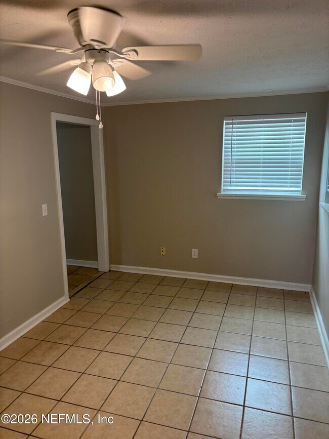 3552 College St Unidad A & B