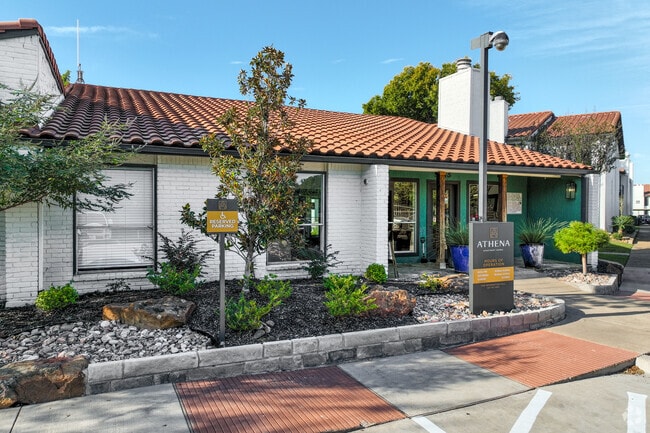 Leasing Office Entrance