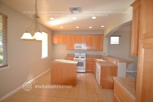 Photo - 1901 Pyramid Creek Dr