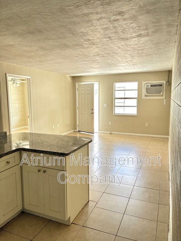 Photo - 5 Circle Ave