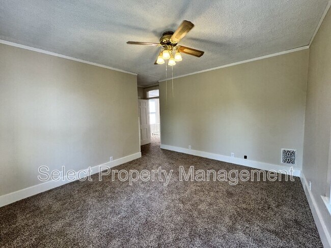 Photo - 223 W Woodland Ave Unit #2