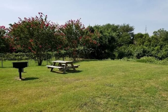 Photo - 2 bedroom in Austin TX 78736 Unit 2018