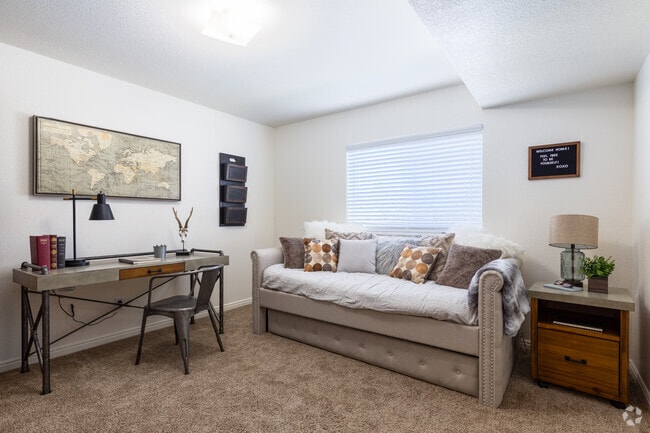 3BR, 2BA - 1,364SF