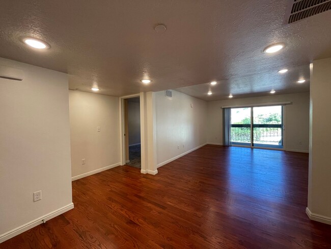 Photo - Remodeled 2 Bedroom 2 Bathroom Condo Near BYU