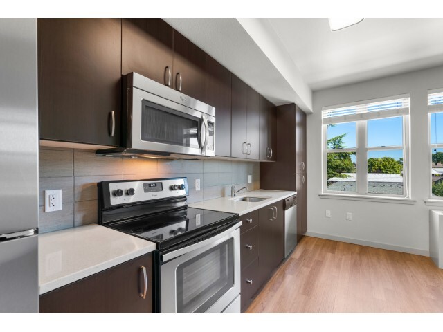 Upgraded Kitchens - Hawthorne Twenty-Six Apartments