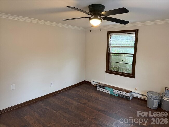 Photo - 526 Everette St