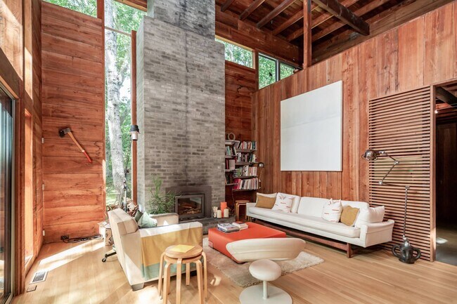 Photo - 129 Windward