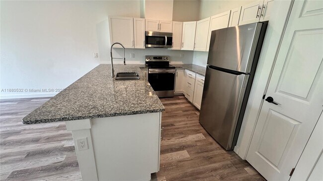 Photo - 4509 21st St SW Unit 0