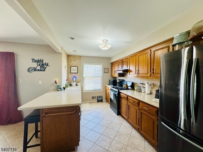 Photo - 174 Carson Ct