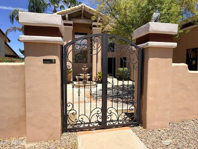 Photo - 1406 E Tierra Buena Ln