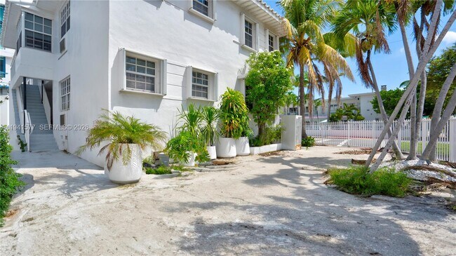 Photo - 7611 Harding Ave Unit 7