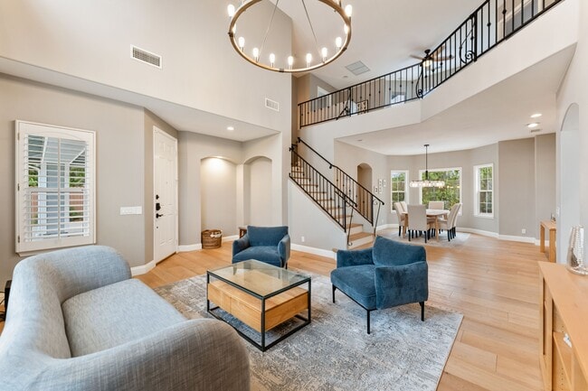 Photo - 200 Oak View Ln