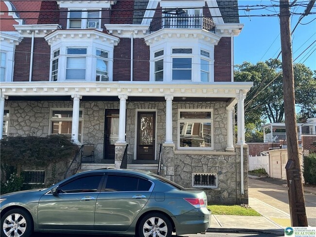 Building Photo - 113 N West St Unit 2
