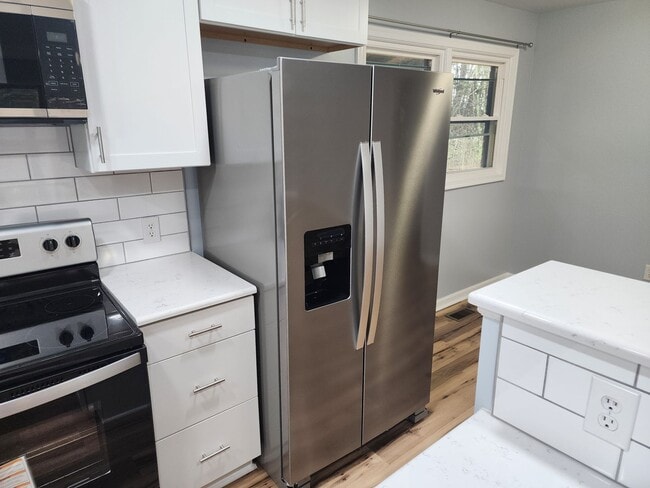 Photo - 3 bed 1 Bath Home Mount Airy