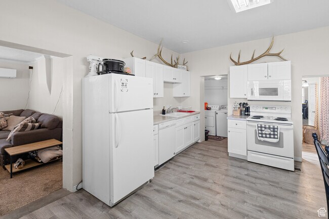 Photo - 389 S 200 E St Unit 1