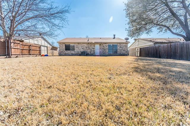 Photo - 221 Hardwood Trail