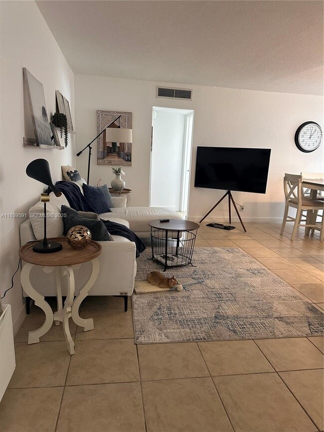 Photo - 1100 NE 1st Ct Unit 103