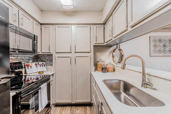 Photo - Amherst Apartments