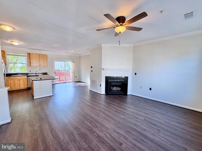 Photo - 21842 Jarvis Square