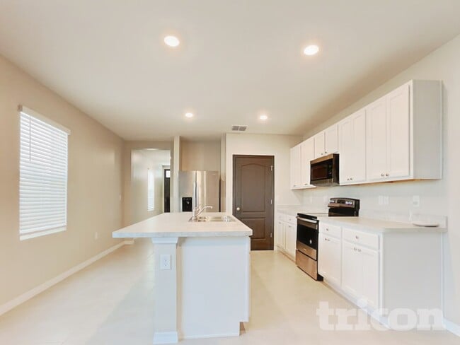 Photo - 4447 Blue Rock Dr