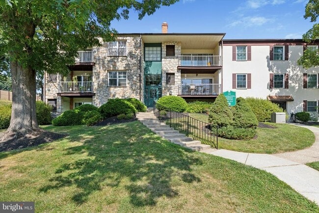 Building Photo - 304 Drummers Ln Rental