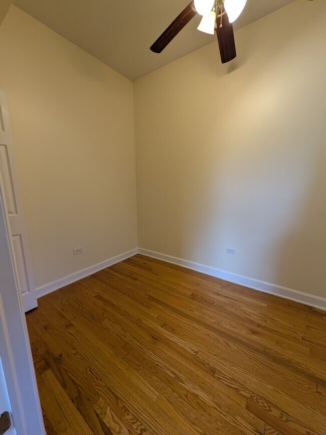 Photo - 5031 S Hermitage Ave