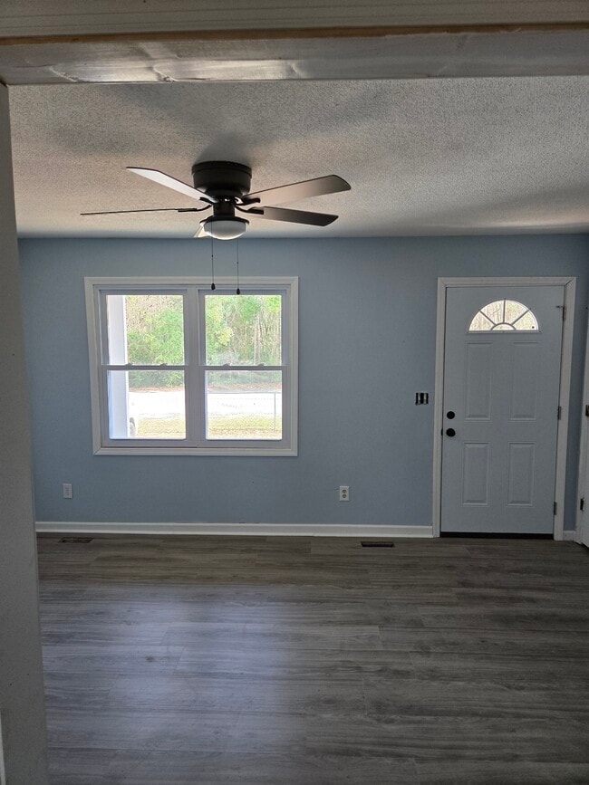 Living-room - 131 Jones Ray Cir