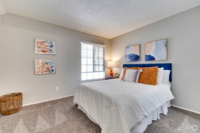 1BR, 1BA - 630SF - Bedroom